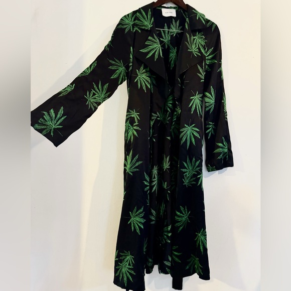 We Are Leone Long Silk Cannabis Leaf Duster Kimono with Belt XS/S - Picture 2 of 14